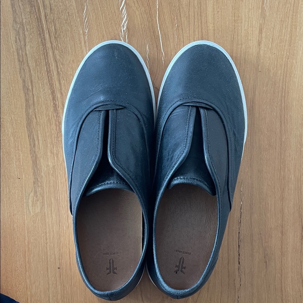 Frye Black Leather Loafers